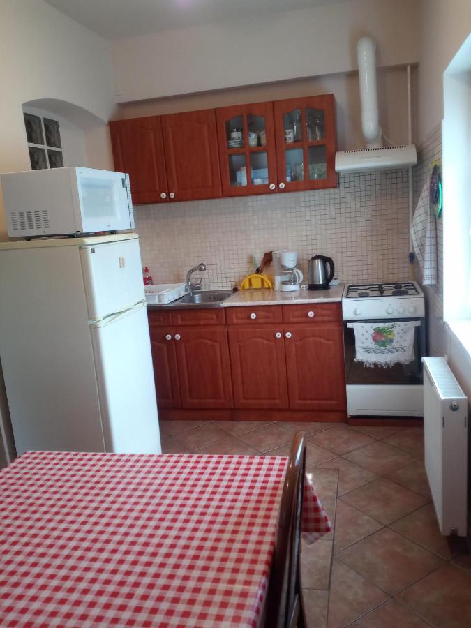 Budai Vam Apartmanhaz Hotel Pécs Buitenkant foto