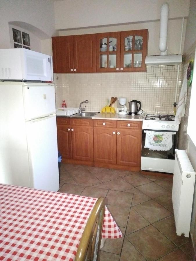 Budai Vam Apartmanhaz Hotel Pécs Buitenkant foto