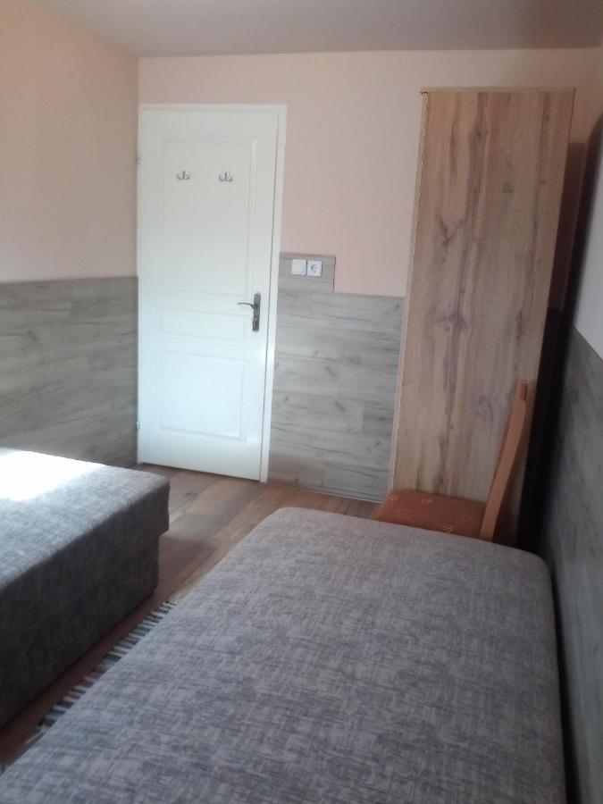 Budai Vam Apartmanhaz Hotel Pécs Buitenkant foto