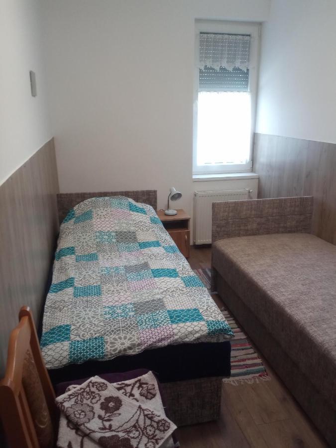 Budai Vam Apartmanhaz Hotel Pécs Buitenkant foto