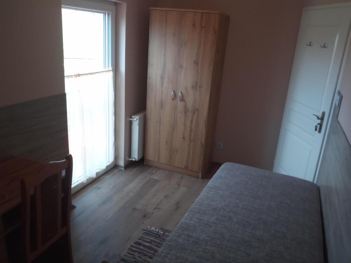 Budai Vam Apartmanhaz Hotel Pécs Buitenkant foto