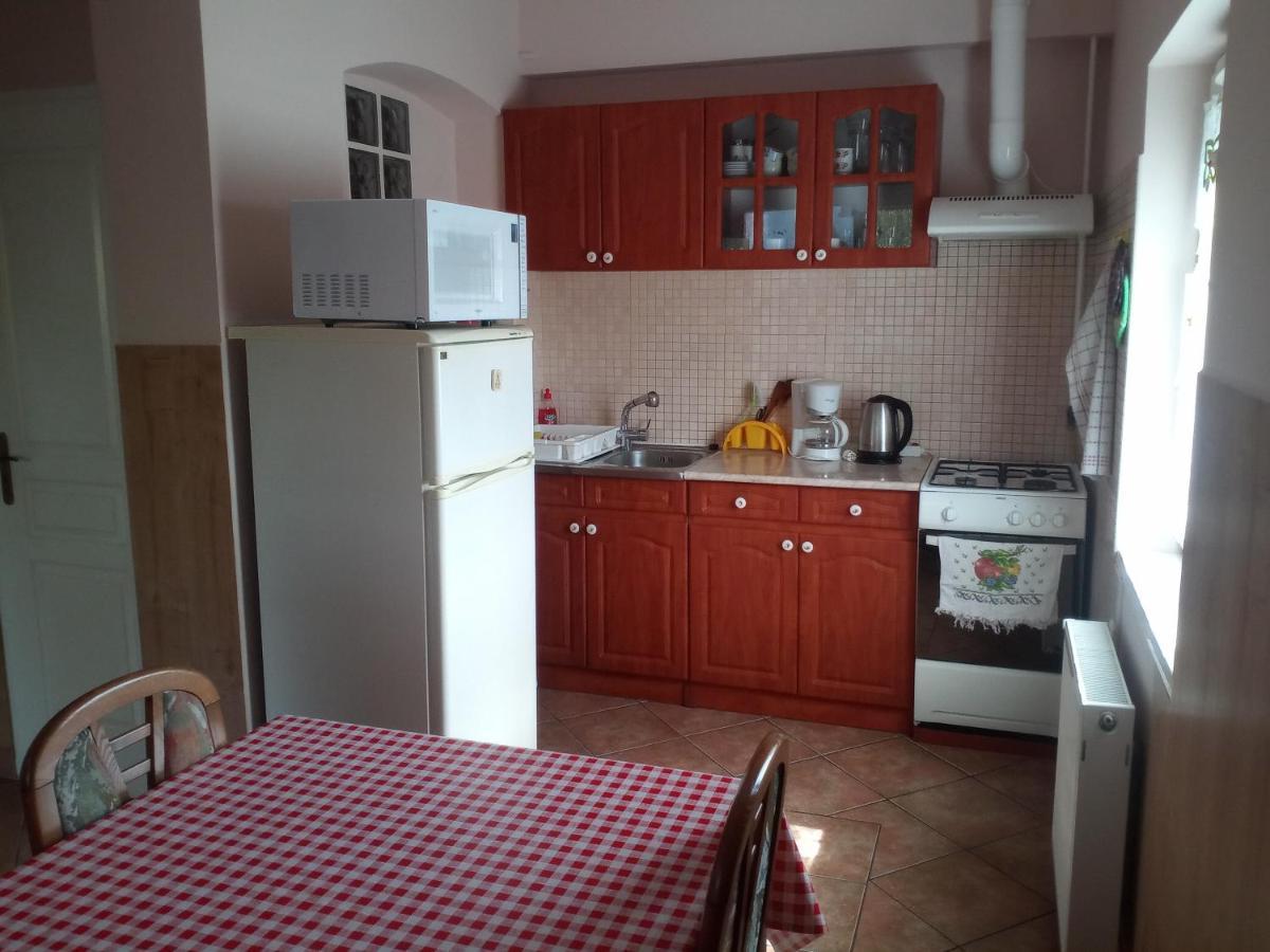 Budai Vam Apartmanhaz Hotel Pécs Buitenkant foto