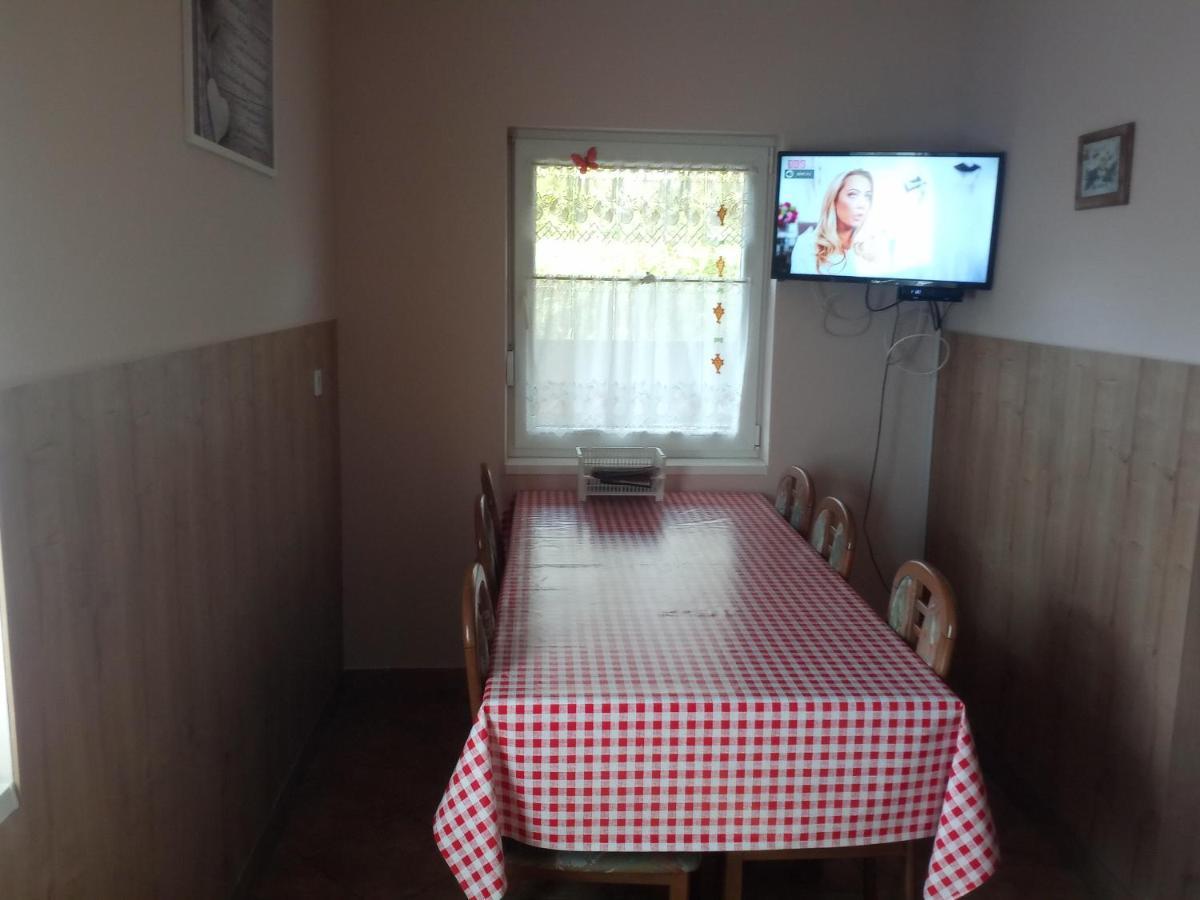 Budai Vam Apartmanhaz Hotel Pécs Buitenkant foto